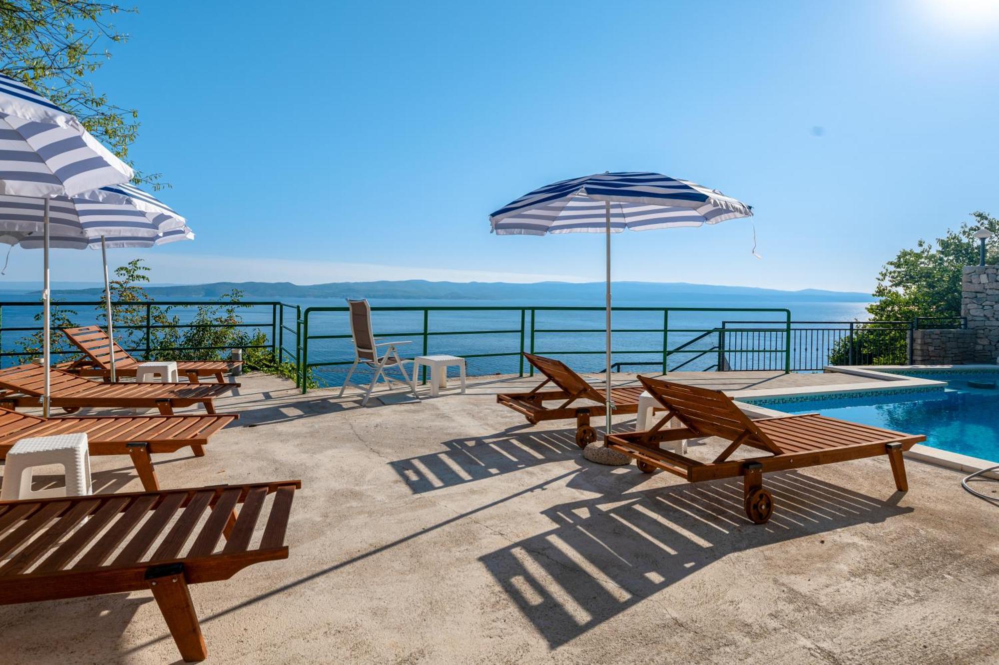 Apartamento With Pool Maraska *